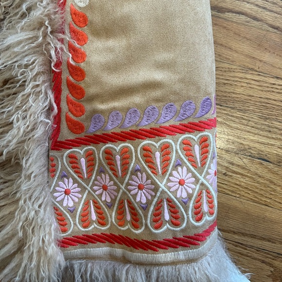 Spell Vest - Picture 5 of 6